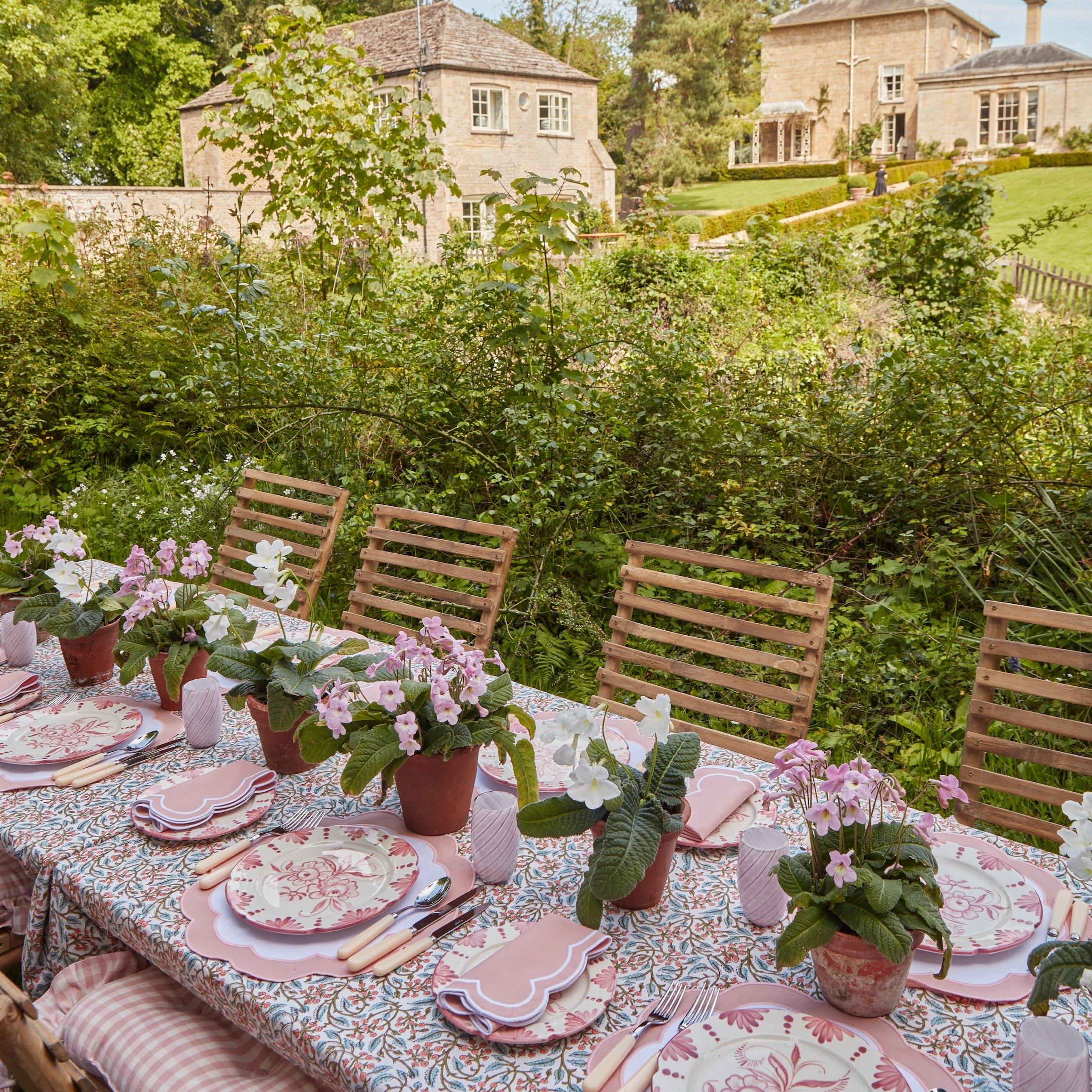 Seville Pink Gardênia Dinner Plate - Mrs. Alice