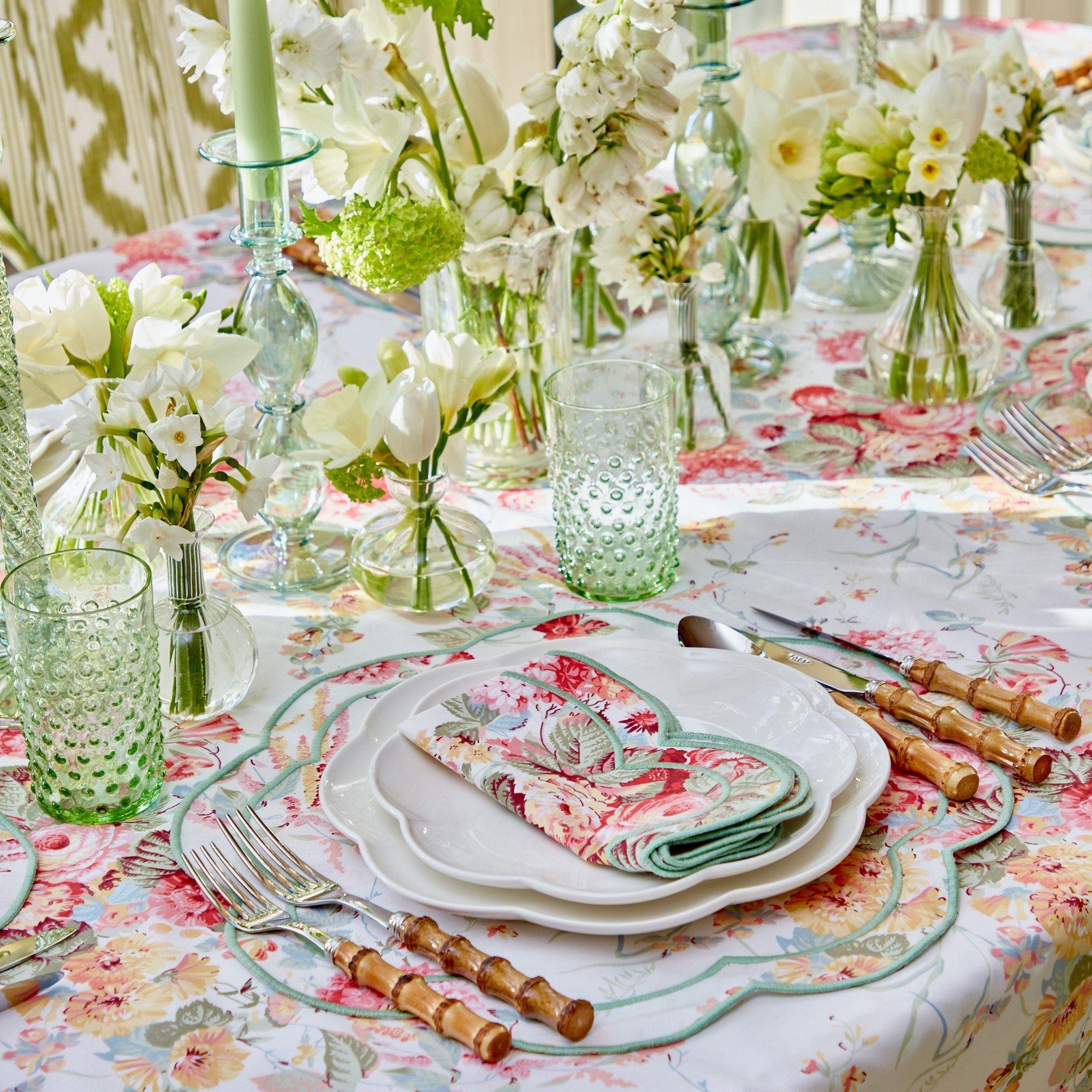 https://www.mrsalice.com/cdn/shop/files/sibyl-chintz-green-napkins-set-of-4-mrs-alice-13_863c22b1-835c-48f7-a9d5-e91a0546dc84.jpg?v=1689282227