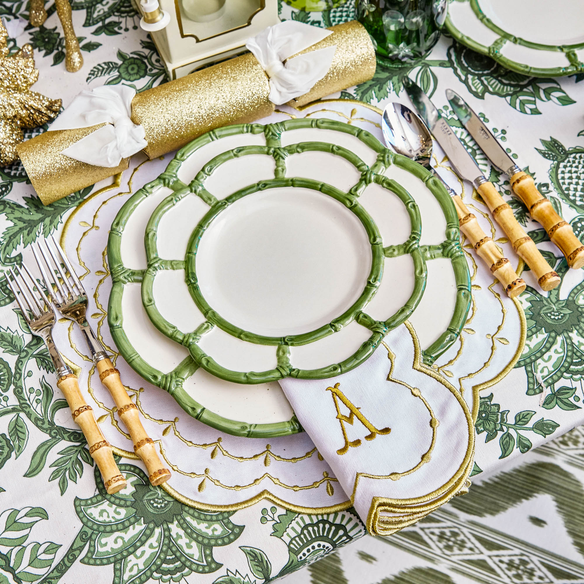 Olivia White & Gold Placemats & Napkins (Set of 4)