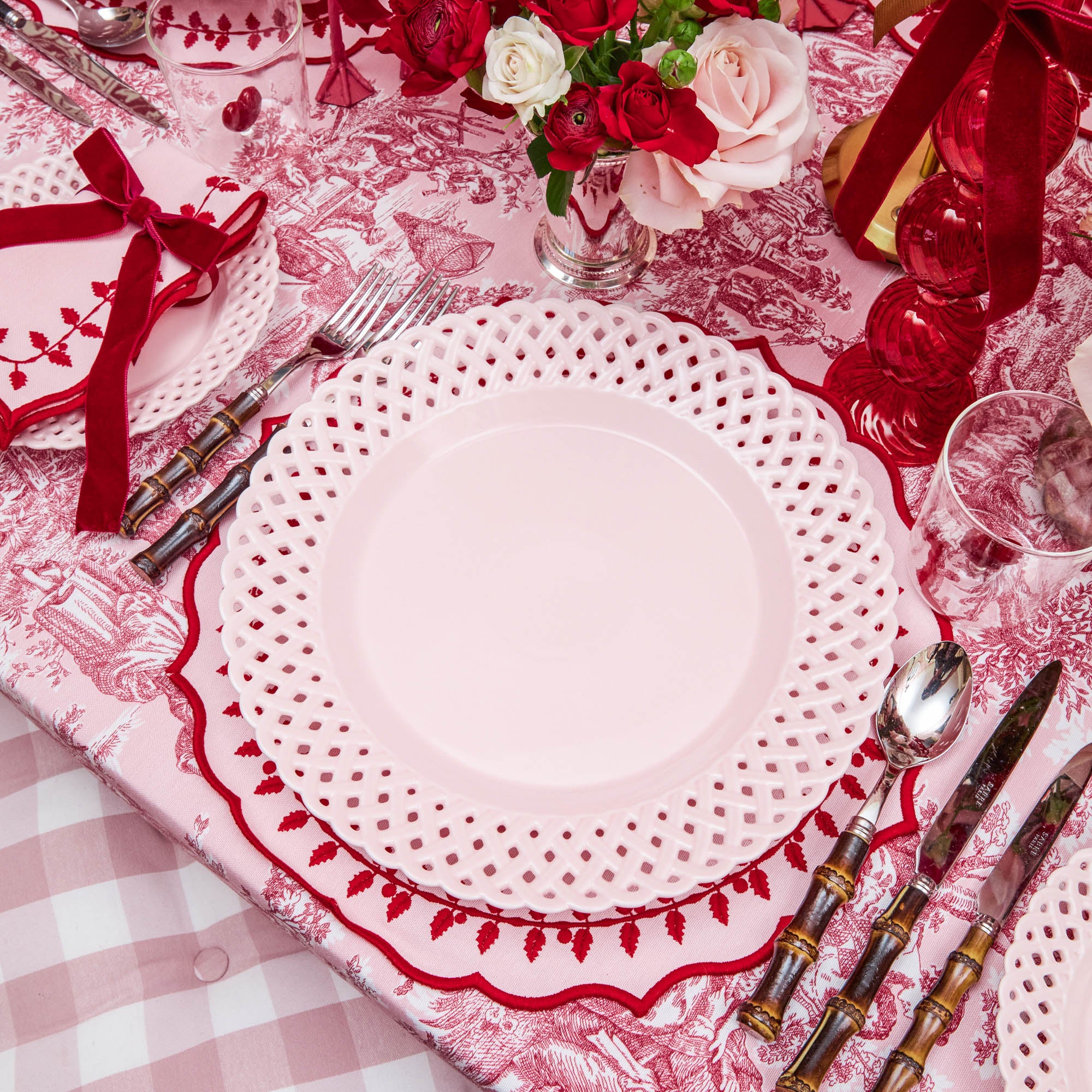 Pink Basketweave Dinner Plate (Set of 4)