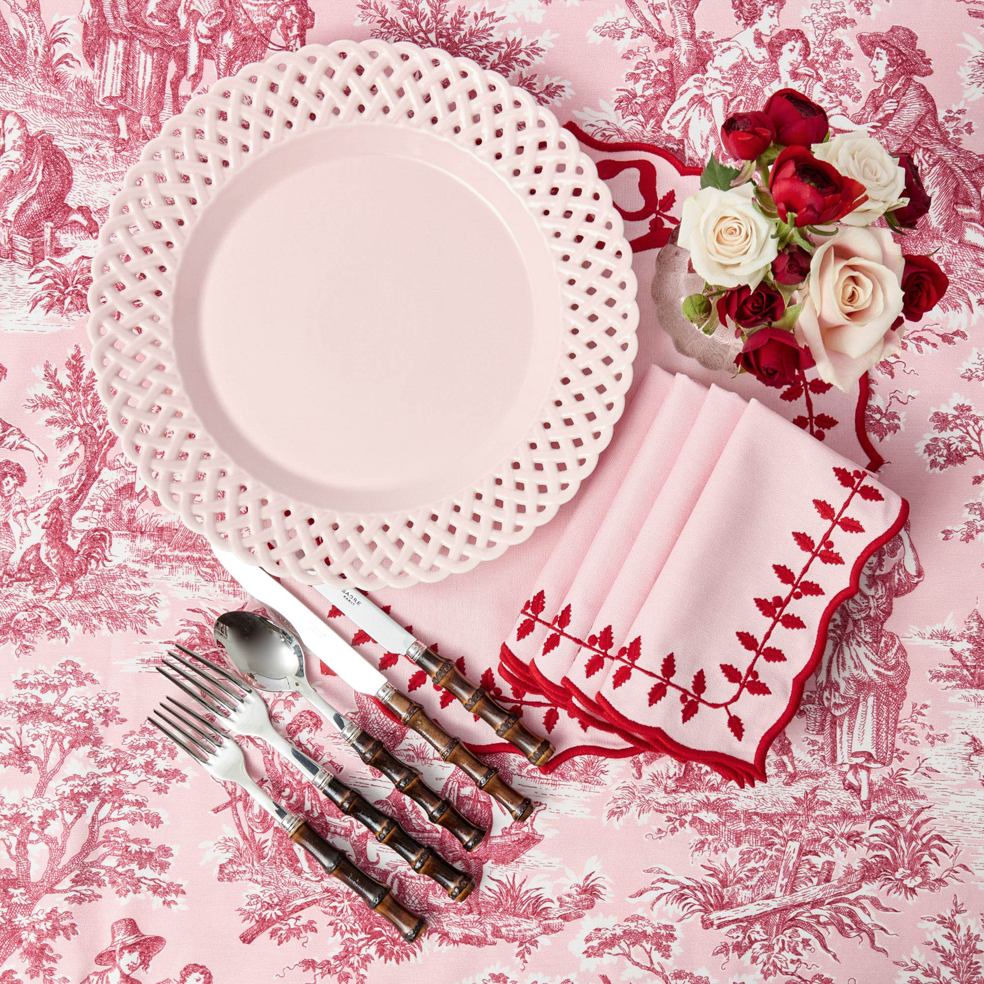 Pink & Red Laurel Napkins (Set of 4)