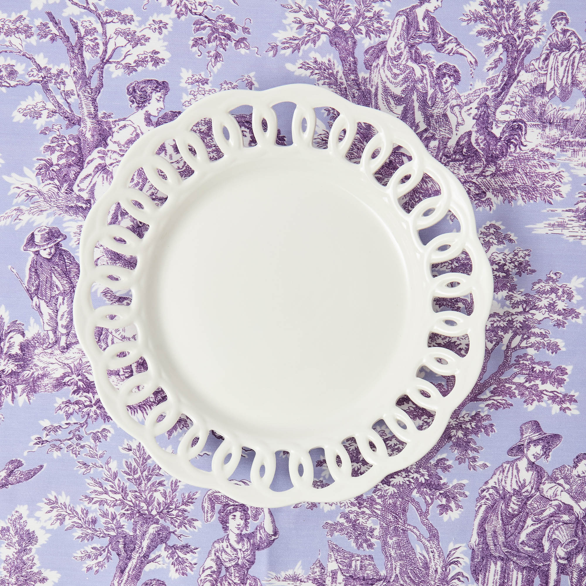 White Lace Dinner Plates (Set of 4)