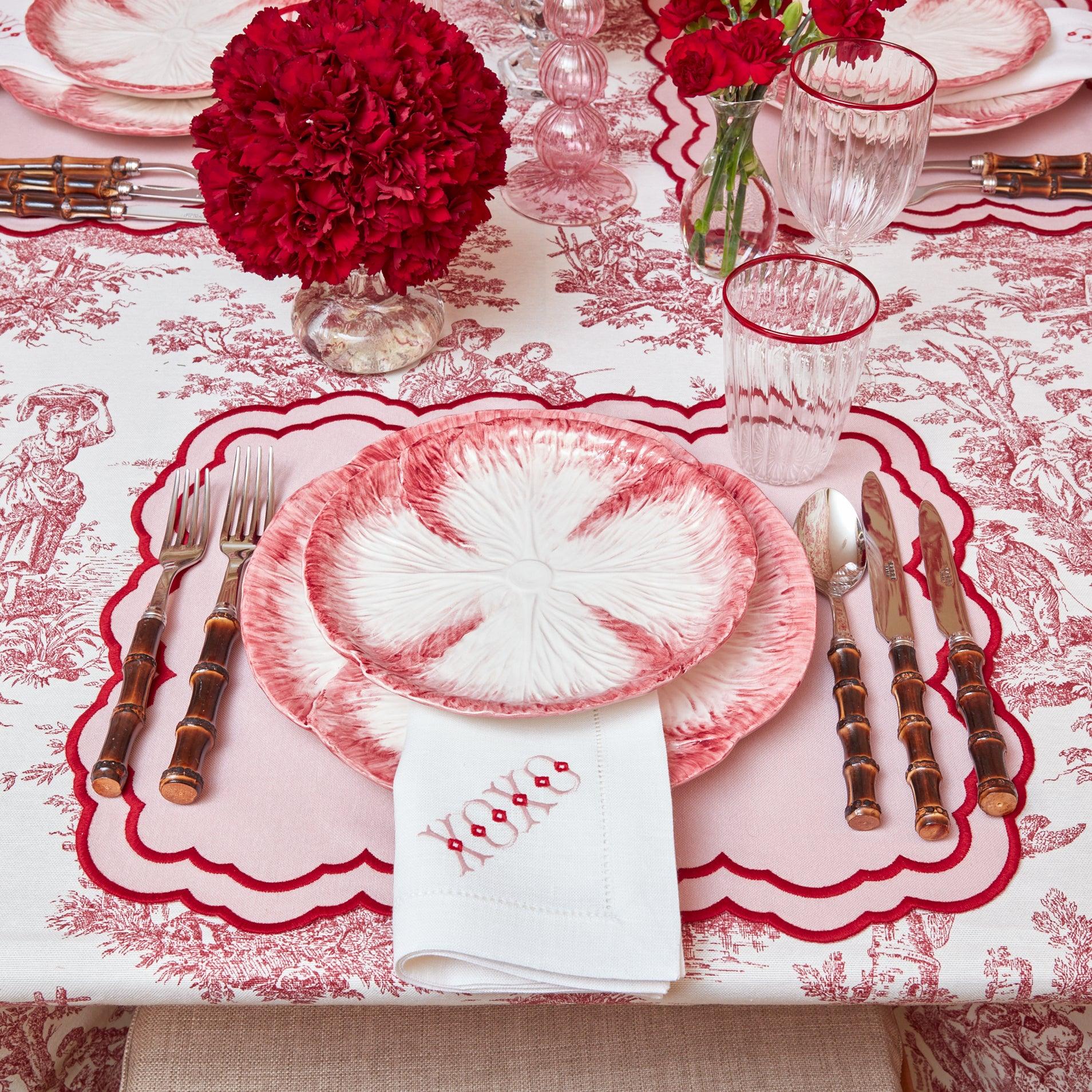 https://www.mrsalice.com/cdn/shop/files/white-linen-xoxo-napkins-set-of-4-mrs-alice-16_94a08d52-62ef-4106-b030-f7d6a699baf7.jpg?v=1691052167